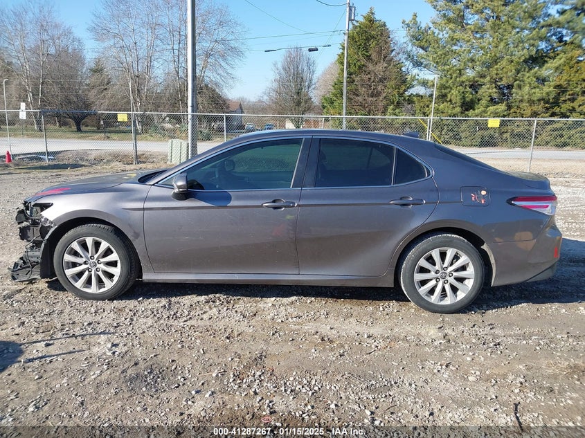 2019 TOYOTA CAMRY VIN: 4T1B11HK6KU725319