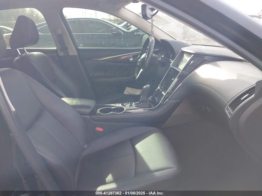 2018 INFINITI Q50 3.0T LUXE - JN1EV7AR5JM445635