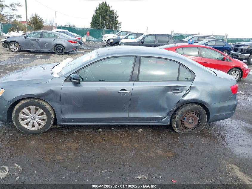 2014 VOLKSWAGEN JETTA 2.0L S - 3VW2K7AJ2EM429919