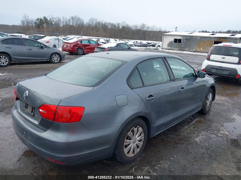 2014 VOLKSWAGEN JETTA 2.0L S - 3VW2K7AJ2EM429919