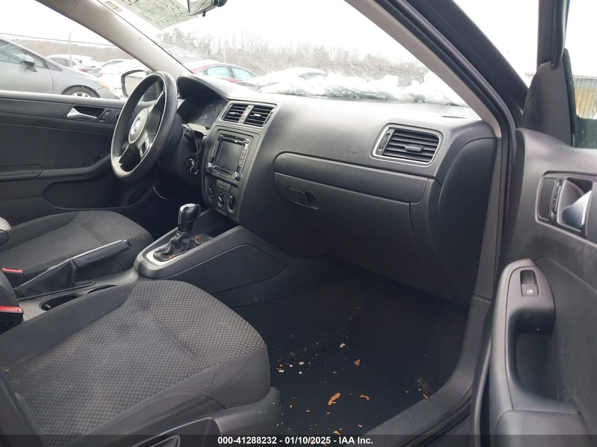 2014 VOLKSWAGEN JETTA 2.0L S - 3VW2K7AJ2EM429919