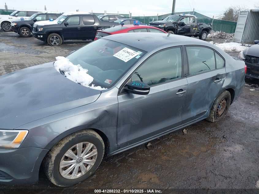 2014 VOLKSWAGEN JETTA 2.0L S - 3VW2K7AJ2EM429919