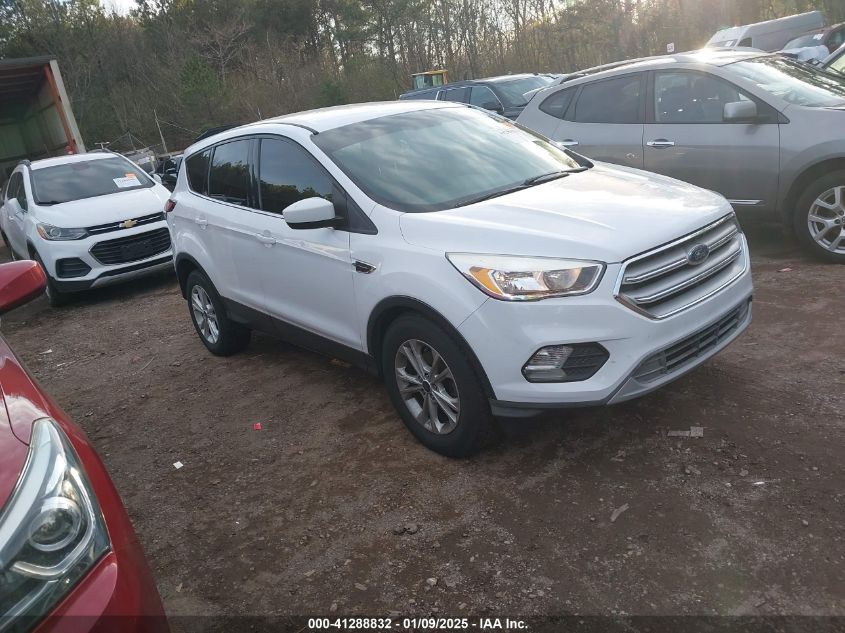 VIN 1FMCU0GDXHUC55488 2017 Ford Escape, SE no.1