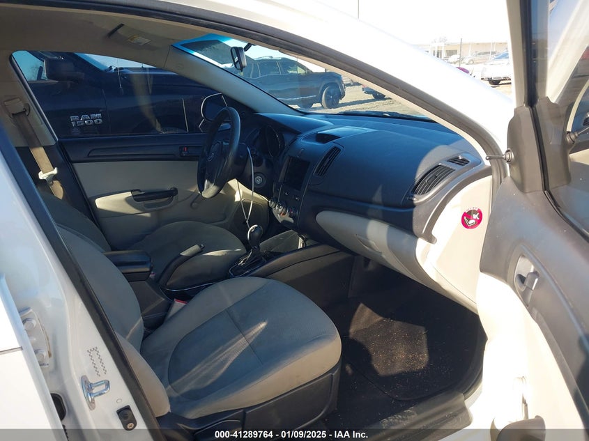2013 KIA FORTE VIN: KNAFT4A28D5655571
