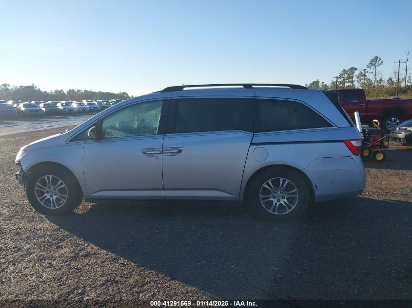 VIN 5FNRL5H64DB090555 2013 HONDA ODYSSEY no.14