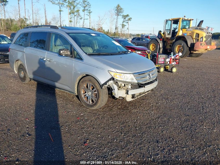 VIN 5FNRL5H64DB090555 2013 HONDA ODYSSEY no.1