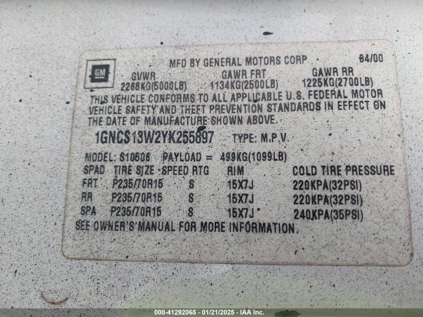 2000 Chevrolet Blazer Ls VIN: 1GNCS13W2YK255897 Lot: 41292065