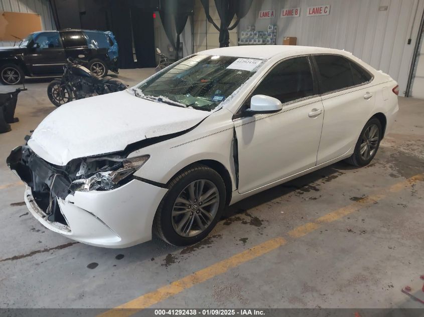 VIN 4T1BF1FK4FU065730 2015 Toyota Camry, SE no.2