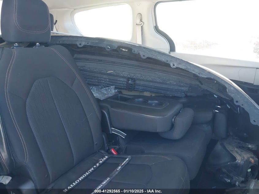 2017 CHRYSLER PACIFICA LX - 2C4RC1CG9HR705054