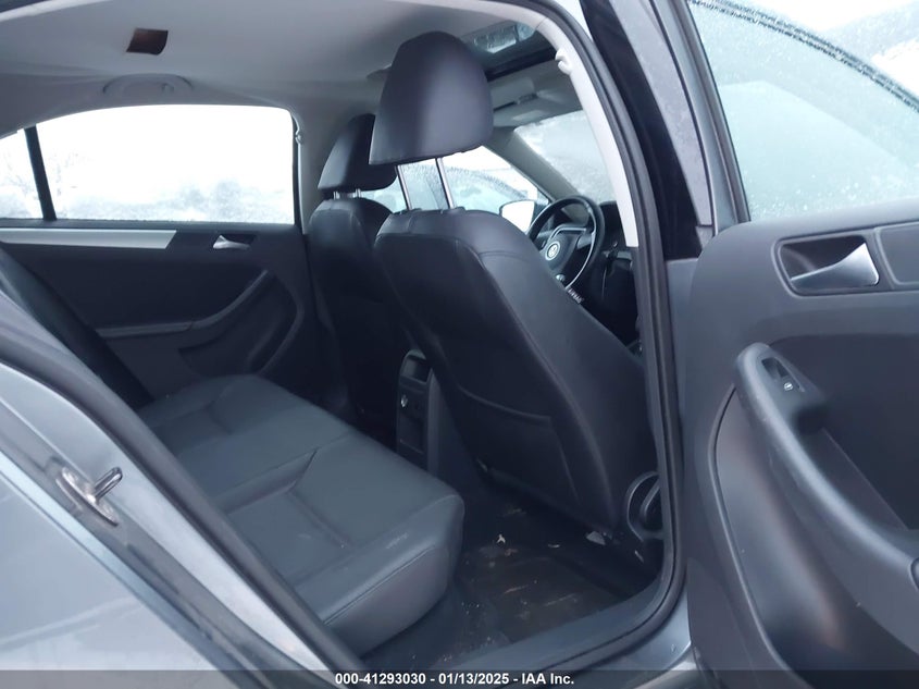 2011 VOLKSWAGEN JETTA VIN: 3VWLL7AJXBM097645