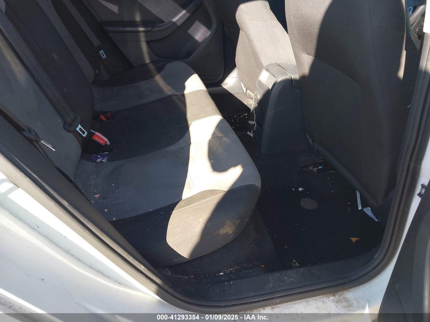 2017 VOLKSWAGEN JETTA VIN: 3VW2B7AJ7HM370502