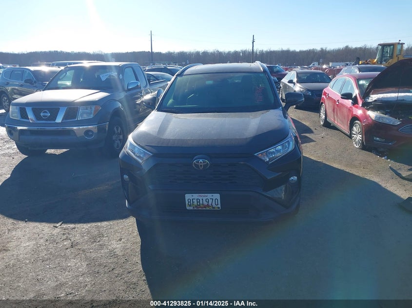 2019 TOYOTA RAV4 XLE PREMIUM - JTMA1RFV0KD515763