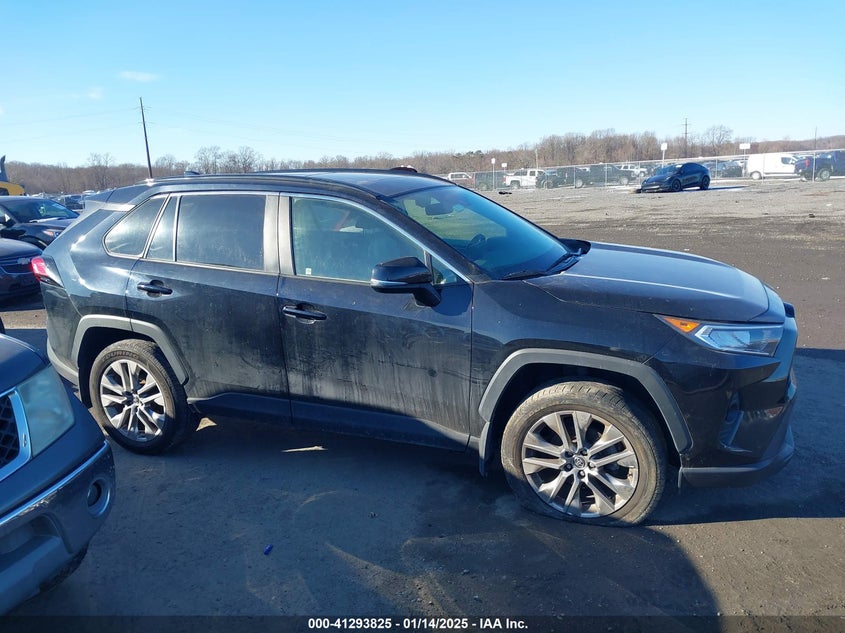 2019 TOYOTA RAV4 XLE PREMIUM - JTMA1RFV0KD515763
