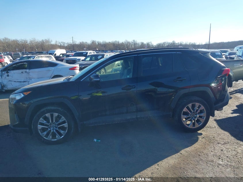 2019 TOYOTA RAV4 XLE PREMIUM - JTMA1RFV0KD515763