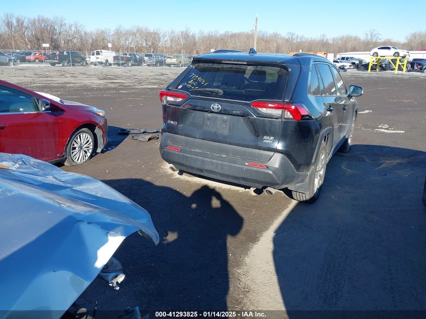 2019 TOYOTA RAV4 XLE PREMIUM - JTMA1RFV0KD515763