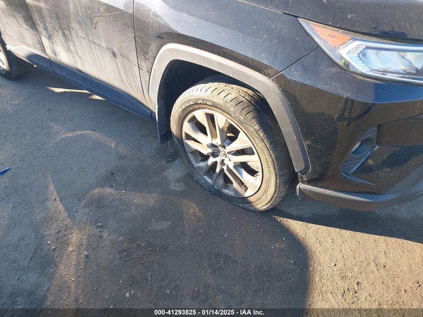 2019 TOYOTA RAV4 XLE PREMIUM - JTMA1RFV0KD515763