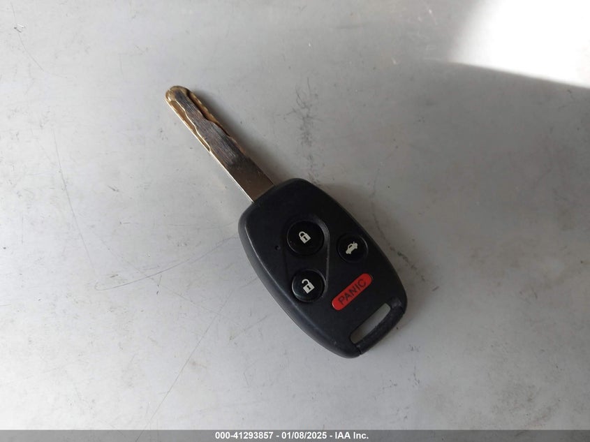 2009 HONDA ACCORD VIN: JHMCP268X9C000745