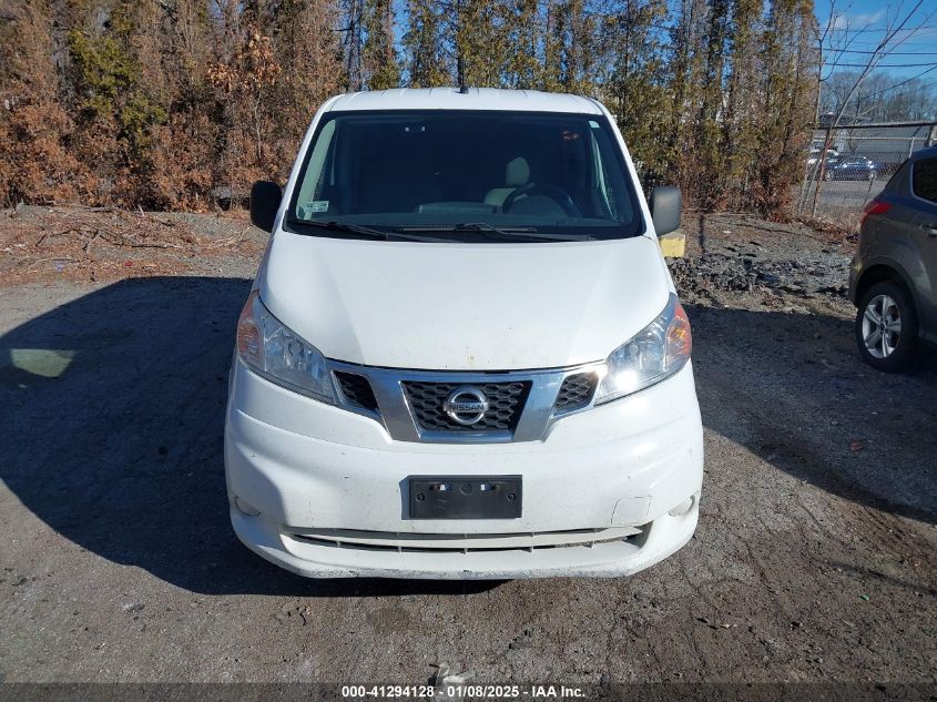 VIN 3N6CM0KN3HK693951 2017 Nissan NV, 200 SV no.6