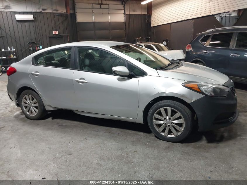 VIN KNAFX4A64E5100657 2014 KIA FORTE no.13