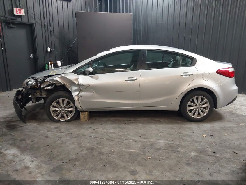 VIN KNAFX4A64E5100657 2014 KIA FORTE no.14