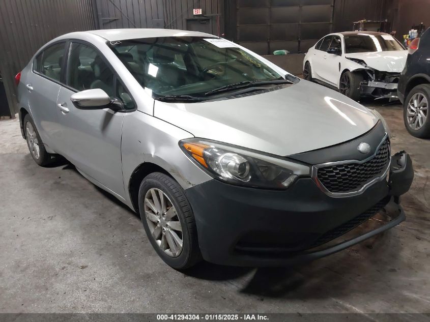 VIN KNAFX4A64E5100657 2014 KIA FORTE no.1