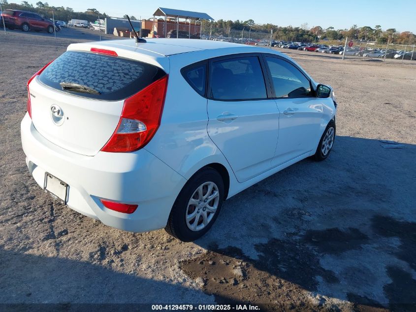 VIN KMHCT5AE8DU094070 2013 HYUNDAI ACCENT no.4