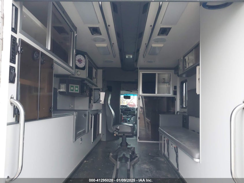 2022 FORD E-450 CUTAWAY(VIN: 1FDXE4FN2NDC16129