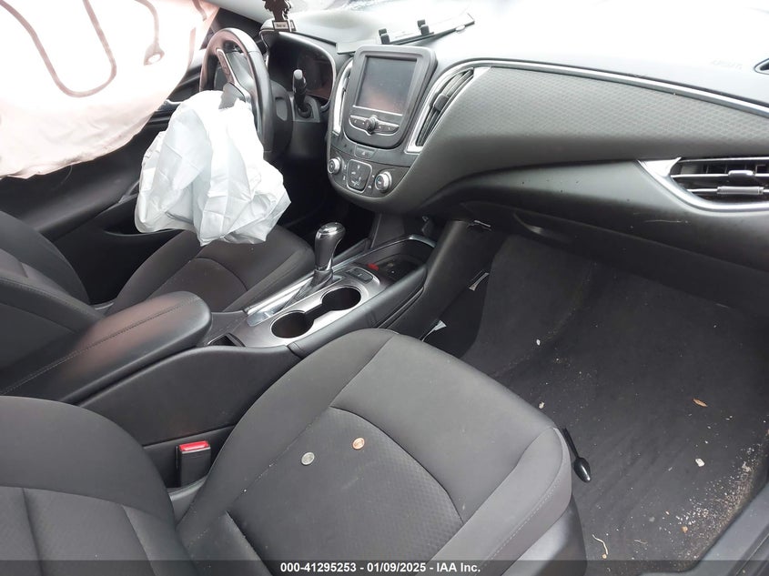 2018 CHEVROLET MALIBU VIN: 1G1ZD5ST5JF241981