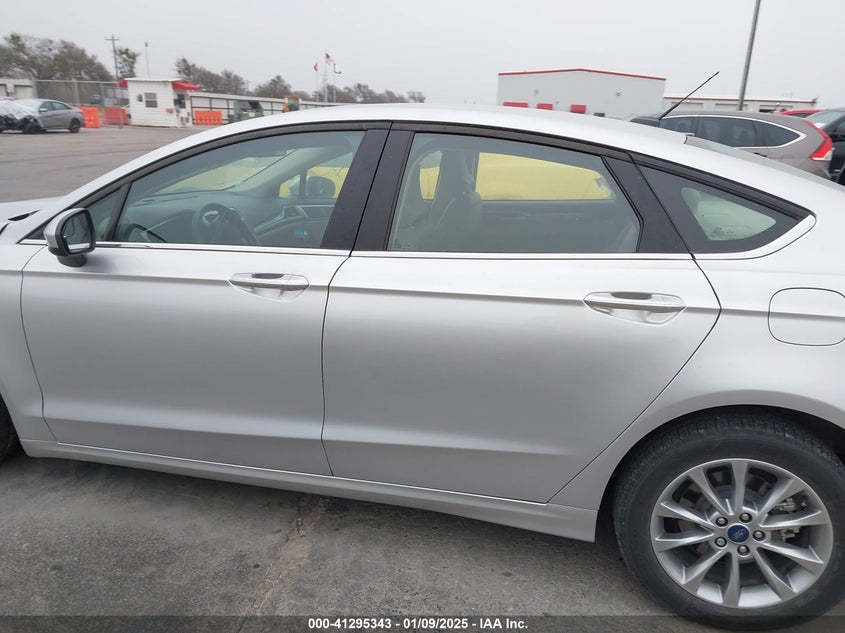 2017 FORD FUSION VIN: 3FA6P0H74HR416299