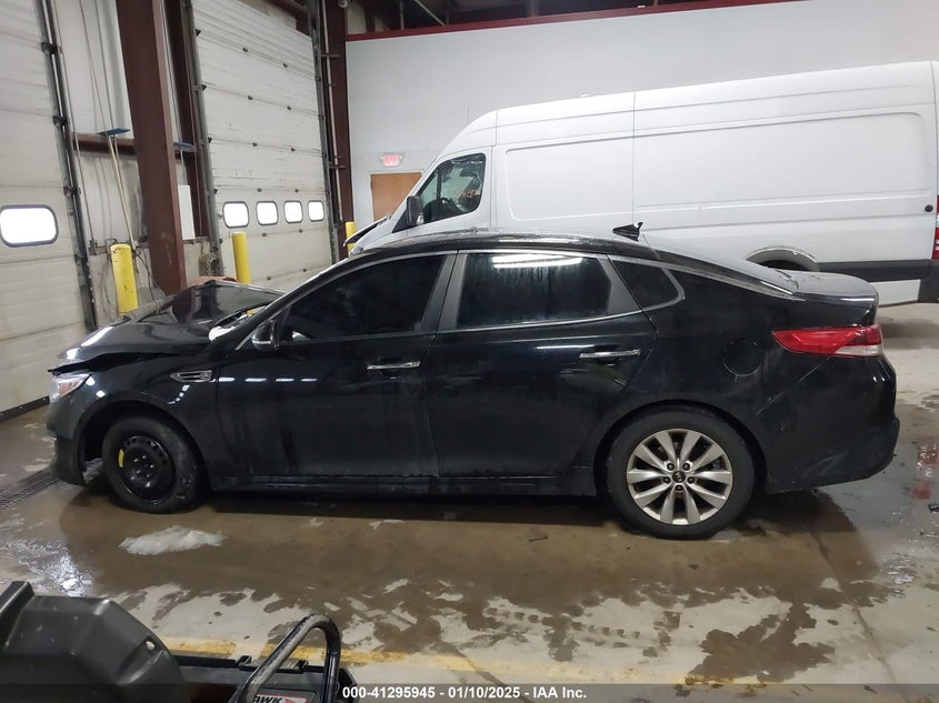 2016 KIA OPTIMA VIN: 5XXGT4L38GG020623