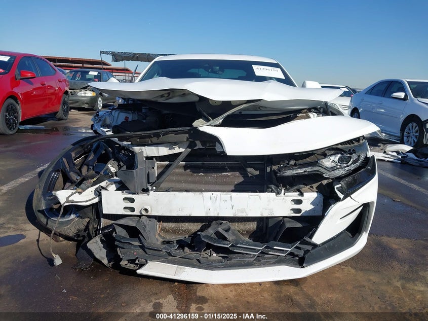 2019 CHEVROLET CAMARO VIN: 1G1FH1R71K0134598
