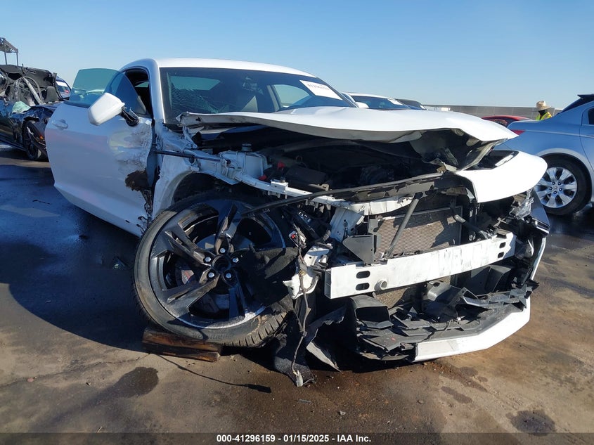2019 CHEVROLET CAMARO VIN: 1G1FH1R71K0134598