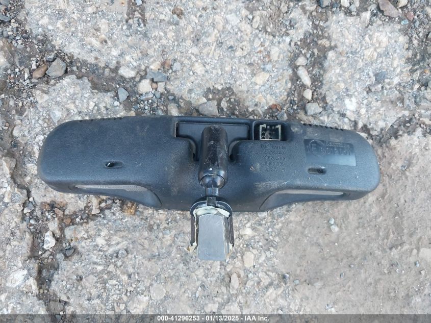 2001 Chevrolet Tahoe Ls VIN: 1GNEC13T71R178601 Lot: 41296253