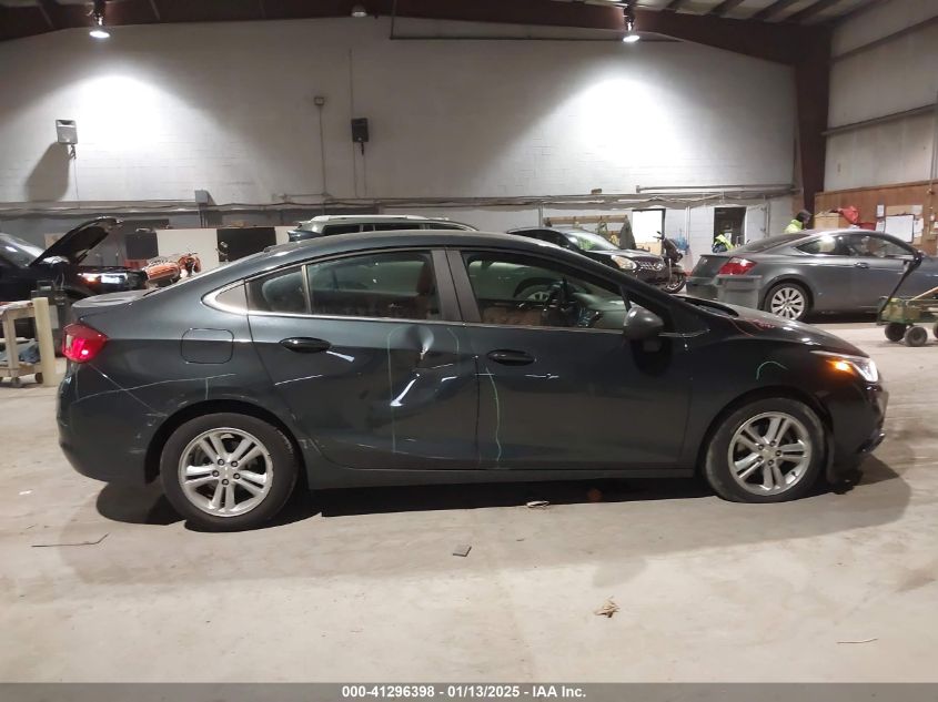 VIN 1G1BE5SM1J7118017 2018 CHEVROLET CRUZE no.14