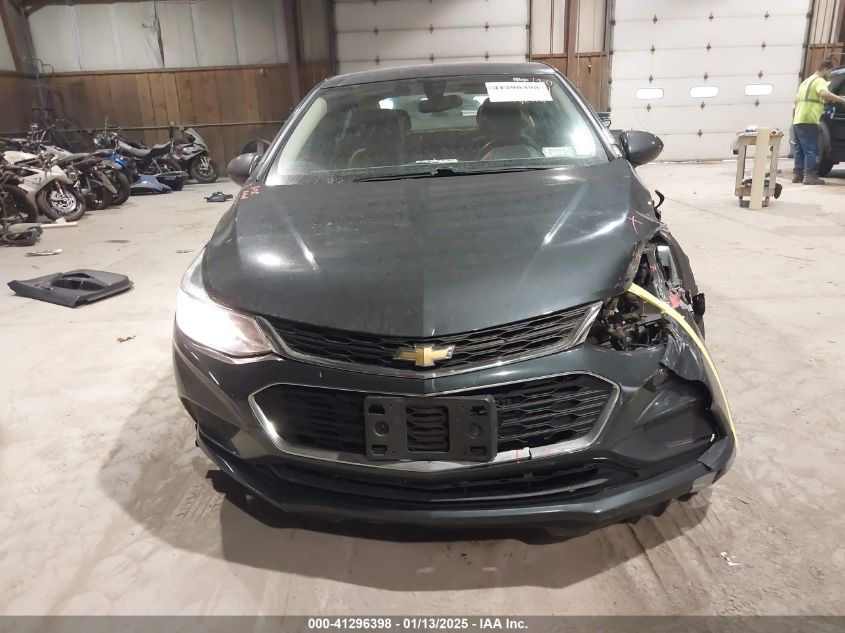 VIN 1G1BE5SM1J7118017 2018 CHEVROLET CRUZE no.18