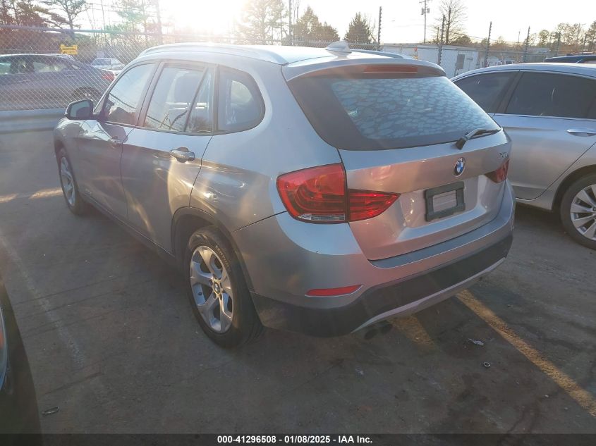 VIN WBAVM1C5XDVW43498 2013 BMW X1 no.3