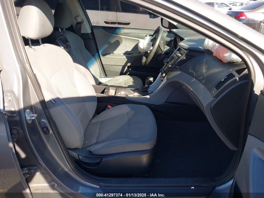 2014 HYUNDAI SONATA VIN: 5NPEB4AC1EH829427