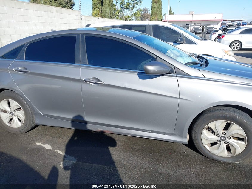 2014 HYUNDAI SONATA VIN: 5NPEB4AC1EH829427