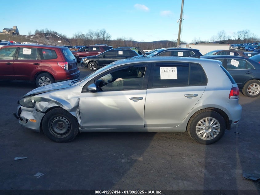 2013 VOLKSWAGEN GOLF 2.5L 4-DOOR - WVWDB7AJ2DW017493