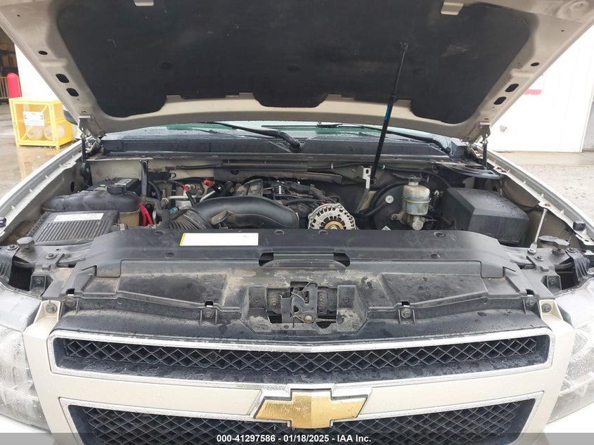 2007 Chevrolet Tahoe Ltz VIN: 1GNFC13007R270152 Lot: 41297586