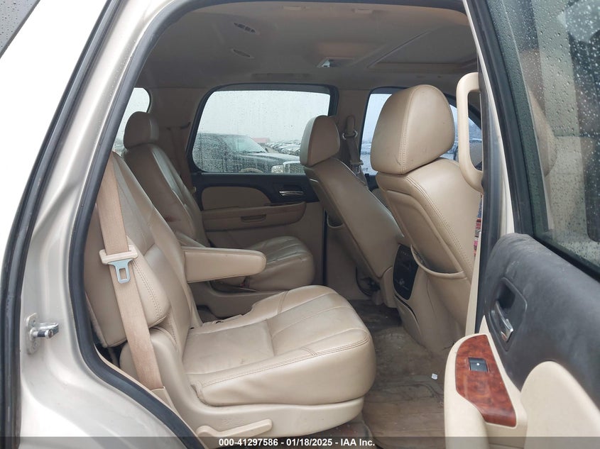 2007 Chevrolet Tahoe Ltz VIN: 1GNFC13007R270152 Lot: 41297586