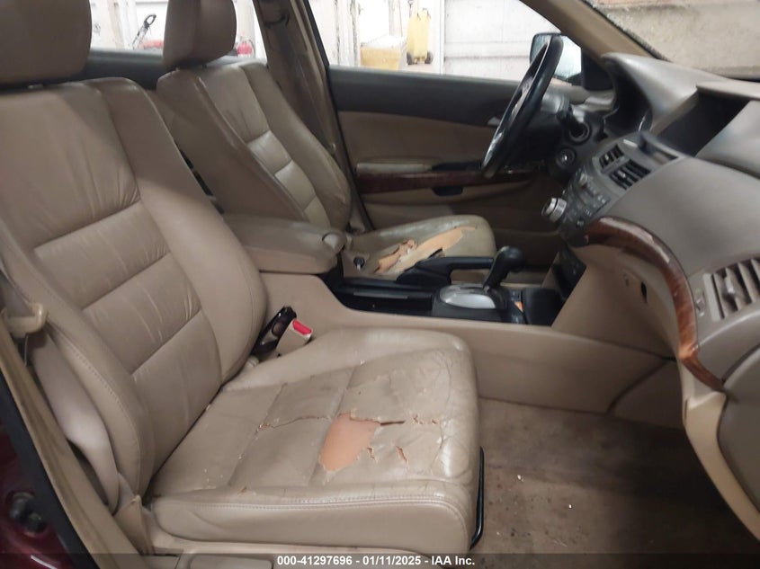 2008 HONDA ACCORD VIN: 1HGCP26858A004778