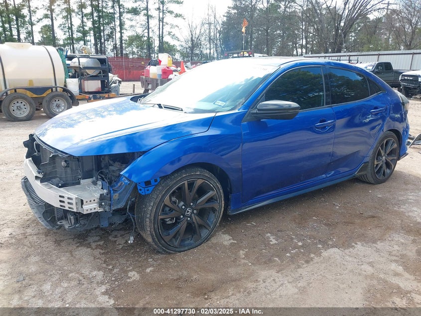 2018 HONDA CIVIC VIN: SHHFK7H95JU213057