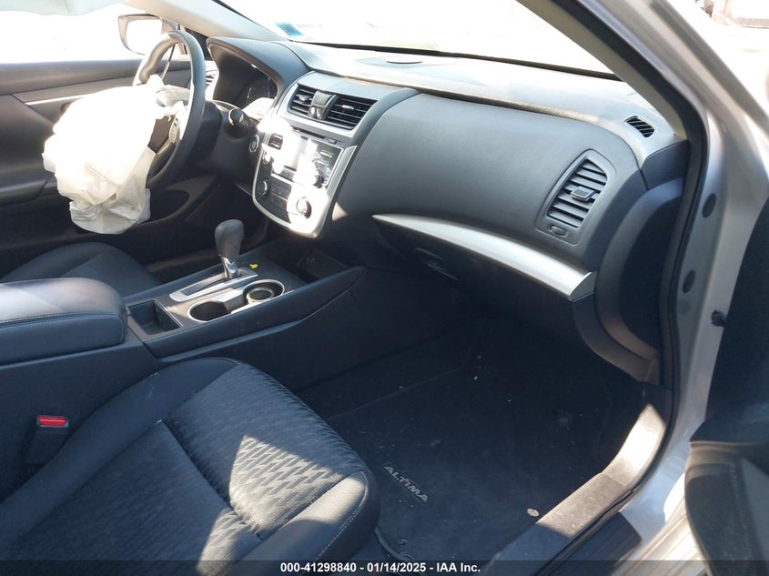 2017 NISSAN ALTIMA VIN: 1N4AL3AP5HN344047