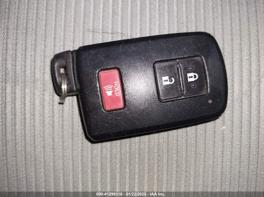 2012 TOYOTA PRIUS C VIN: JTDKDTB39C1015066