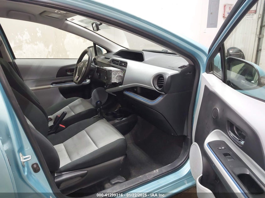 2012 TOYOTA PRIUS C VIN: JTDKDTB39C1015066