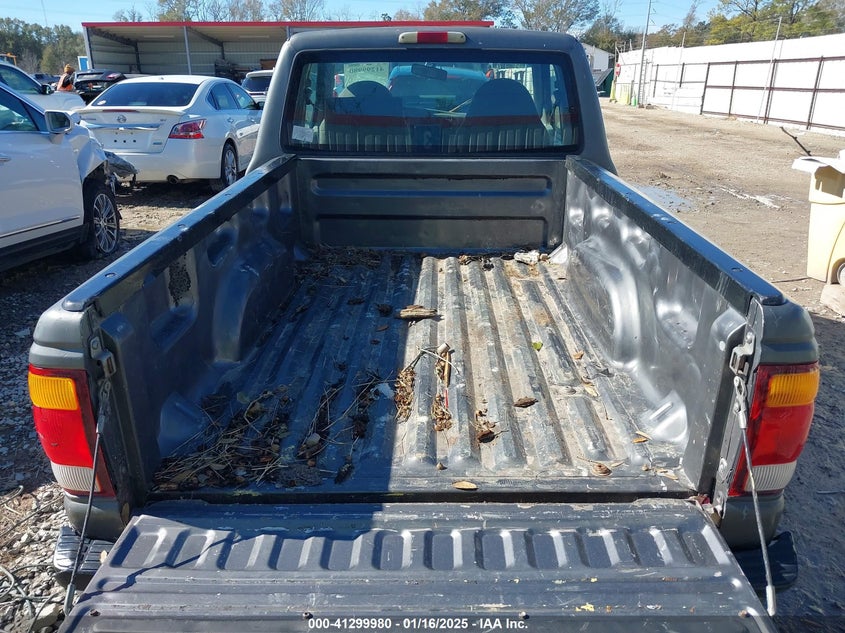 1999 Ford Ranger Xl/Xlt VIN: 1FTYR14V0XTB04663 Lot: 41299980