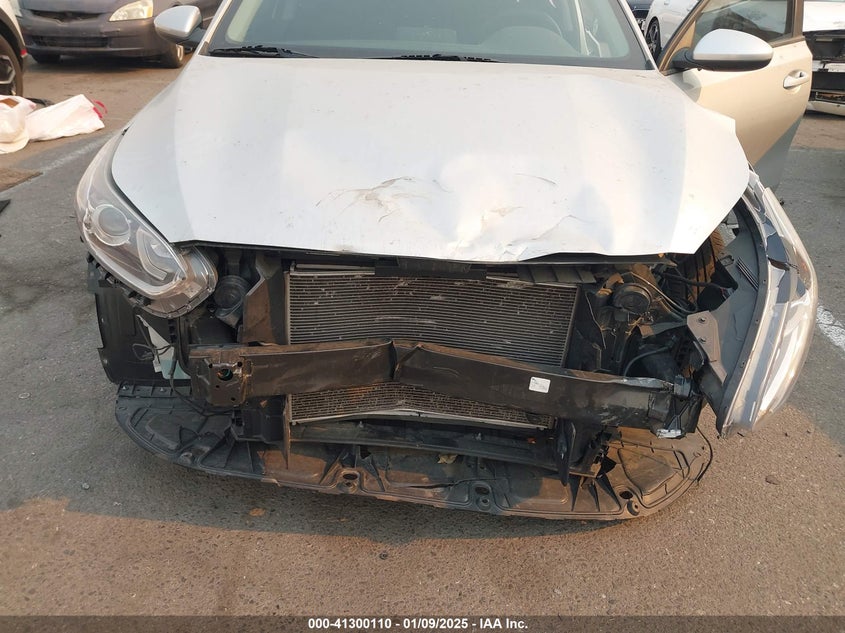 VIN 3KPF24AD3KE126473 2019 KIA FORTE LXS