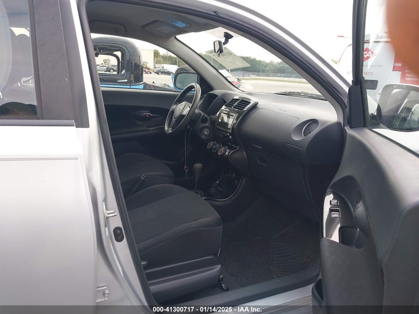 2008 SCION XD VIN: JTKKU10418J018818