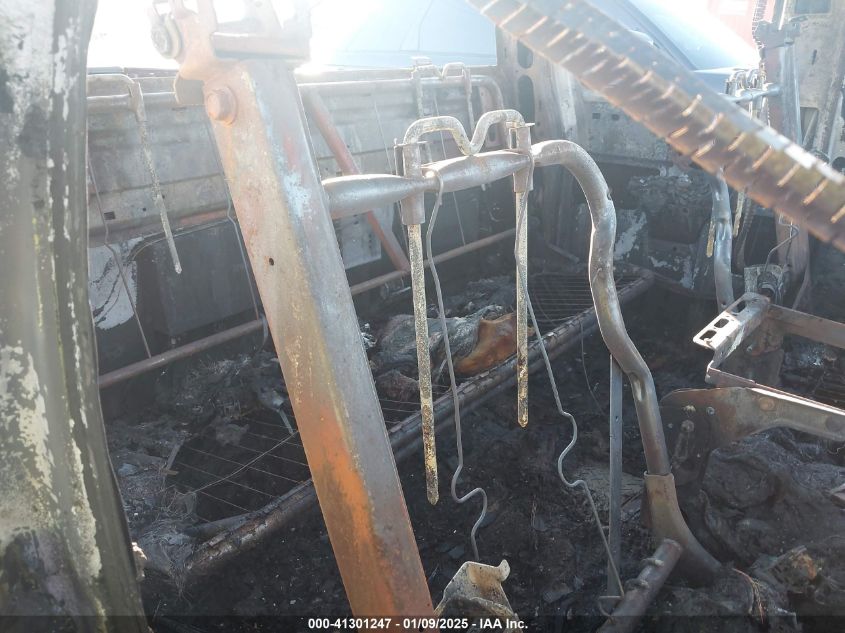 2003 GMC Sierra 1500 Sle VIN: 2GTEC19T131386405 Lot: 41301247